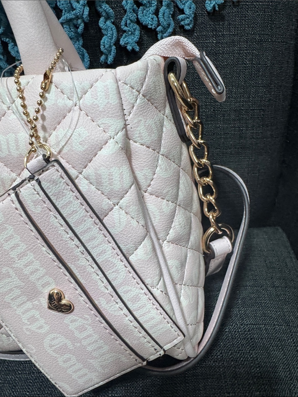 Juicy Couture Love Your Couture Pink & White Quilted Handbag w/ Card Holder - Picture 5 of 14